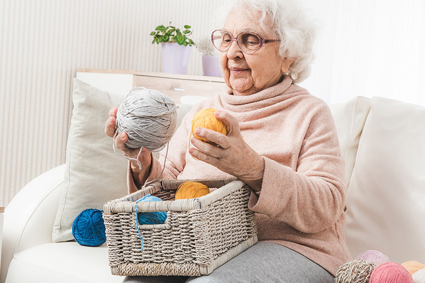 The Benefits Of Knitting For Your Aging Mom With Dementia Rittenhouse